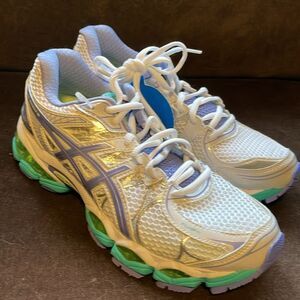 NEW with Tags Asics GEL Nimbus 16 Womens Running Shoes 7.5 US 39 EUR